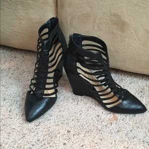Jessica Simpson caged wedges